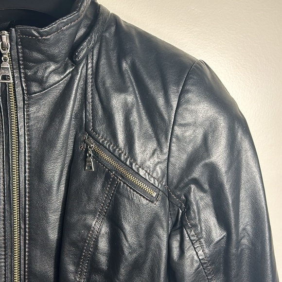 Danier Women’s Black Genuine Italian Leather Jacket Biker Style US Size 2XS - Picture 5 of 10